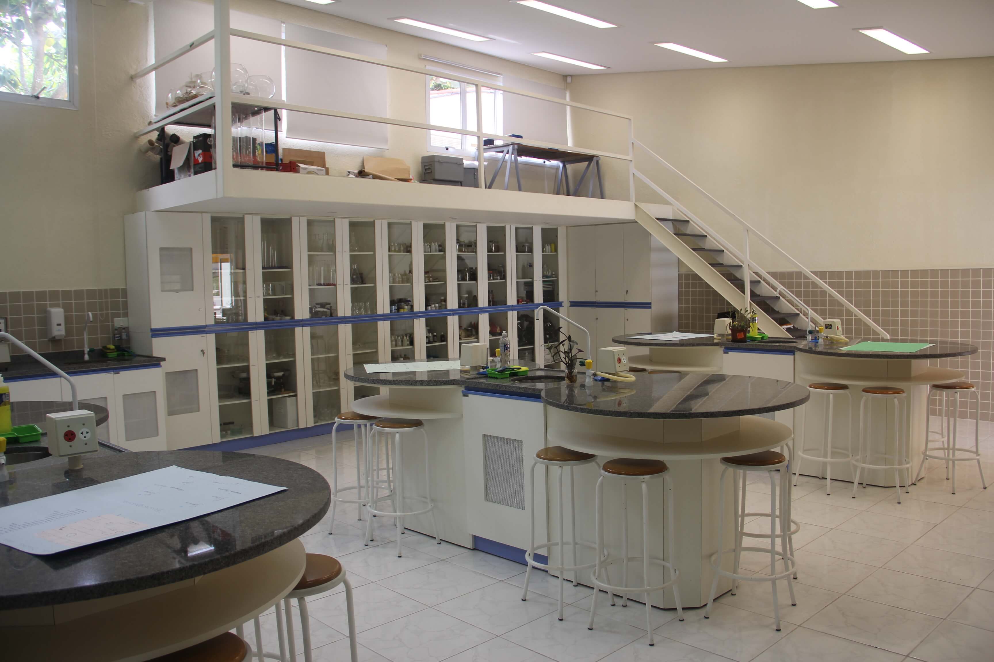 Laboratório de Biologia e Química